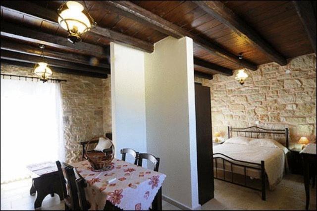 Esperides Stone Houses Палекастрон Екстериор снимка